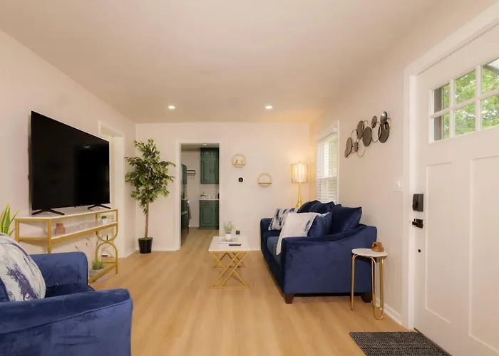 Heights Haven On Paris - 2bd Peoria Heights