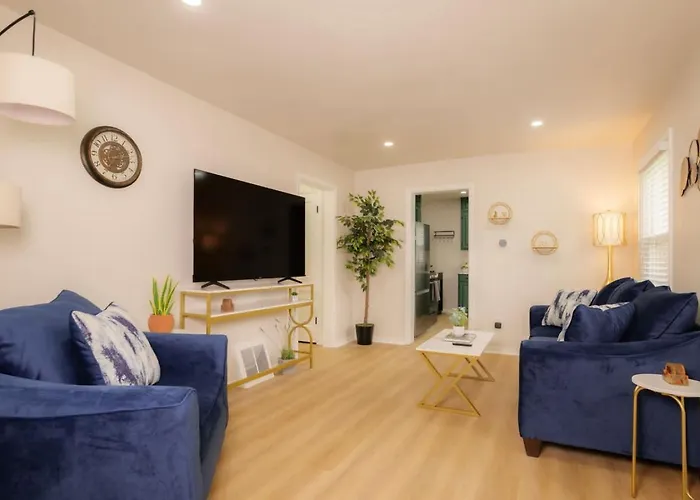 Holiday home Heights Haven On Paris - 2bd