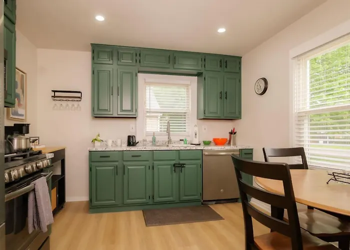 Holiday home Heights Haven On Paris - 2bd