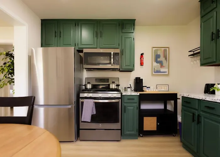 Heights Haven On Paris - 2bd
