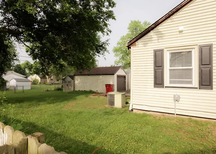Holiday home Heights Haven On Paris - 2bd Peoria Heights