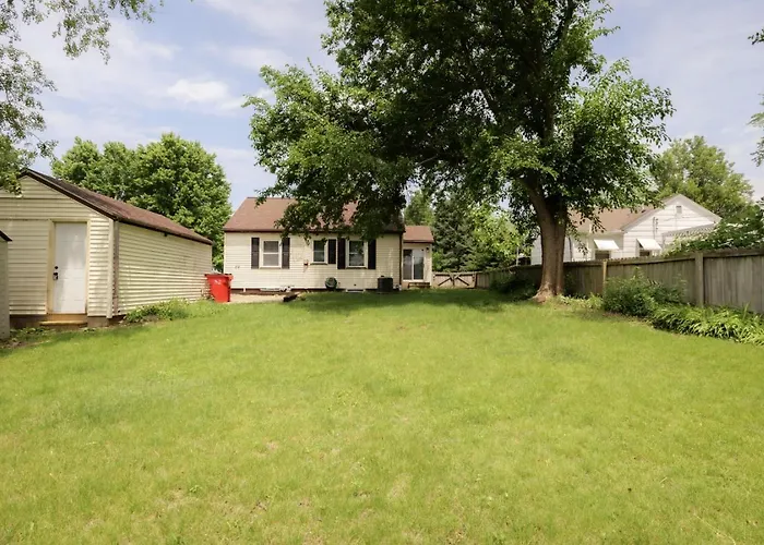 Heights Haven On Paris - 2bd * Peoria Heights